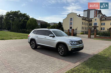 Позашляховик / Кросовер Volkswagen Atlas 2017 в 