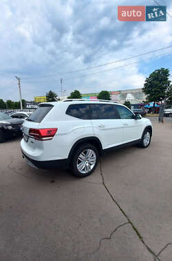 Позашляховик / Кросовер Volkswagen Atlas 2019 в 