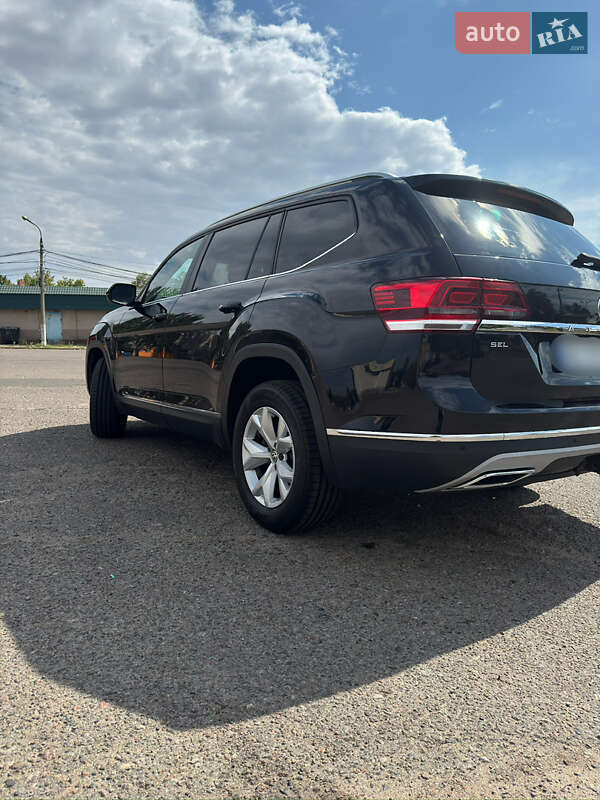 Позашляховик / Кросовер Volkswagen Atlas 2017 в Миколаєві