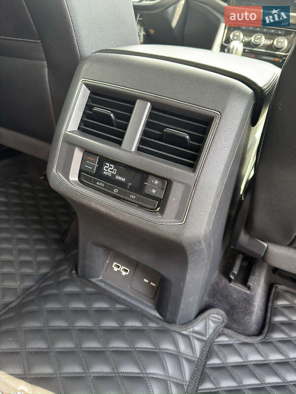 Позашляховик / Кросовер Volkswagen Atlas 2017 в Миколаєві