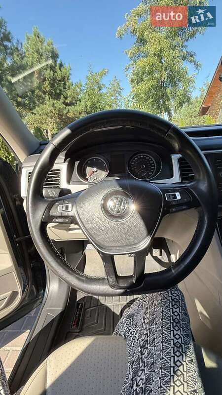 Позашляховик / Кросовер Volkswagen Atlas 2017 в Бородянці