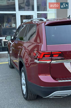 Позашляховик / Кросовер Volkswagen Atlas 2018 в 