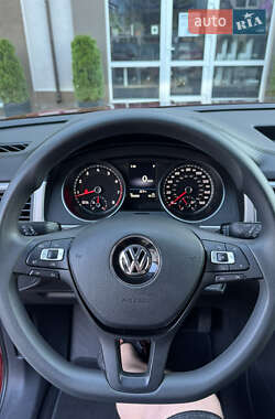 Позашляховик / Кросовер Volkswagen Atlas 2018 в 