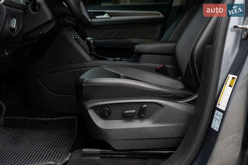 Позашляховик / Кросовер Volkswagen Atlas 2021 в Києві