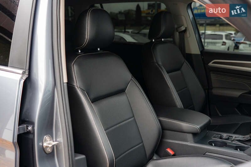 Позашляховик / Кросовер Volkswagen Atlas 2021 в Києві