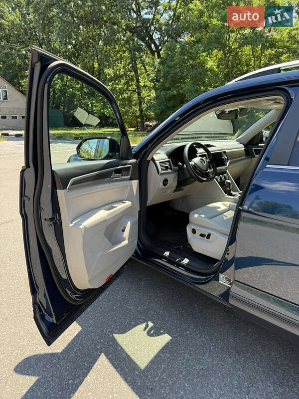 Позашляховик / Кросовер Volkswagen Atlas 2018 в Києві фото 18 Позашляховик / Кросовер Volkswagen Atlas 2018 в Києві