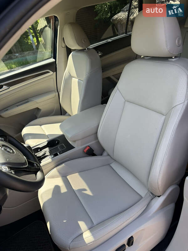Позашляховик / Кросовер Volkswagen Atlas 2018 в Києві фото 22 Позашляховик / Кросовер Volkswagen Atlas 2018 в Києві