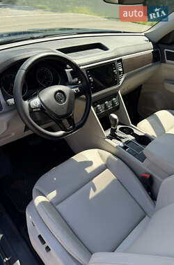 Внедорожник / Кроссовер Volkswagen Atlas 2018 в 