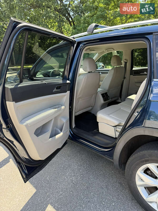 Позашляховик / Кросовер Volkswagen Atlas 2018 в Києві фото 40 Позашляховик / Кросовер Volkswagen Atlas 2018 в Києві