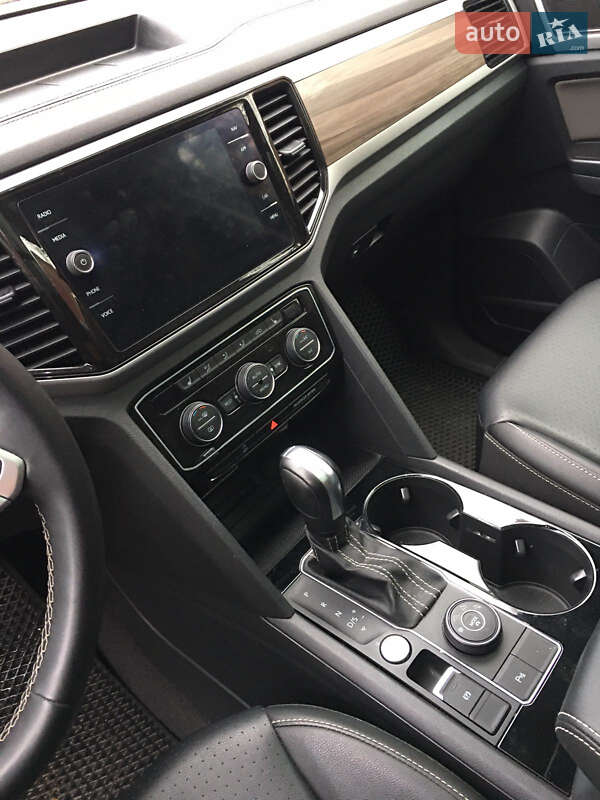 Позашляховик / Кросовер Volkswagen Atlas 2021 в Луцьку