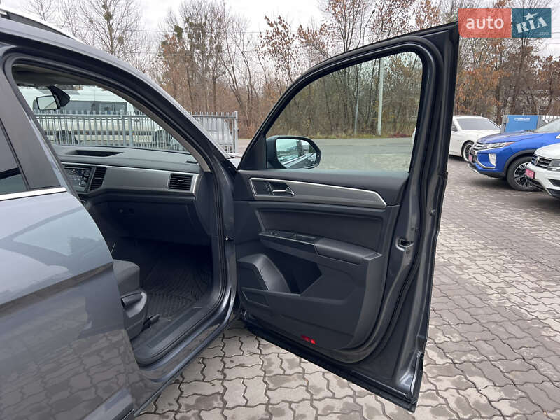 Внедорожник / Кроссовер Volkswagen Atlas 2019 в Нововолынске фото 27 Внедорожник / Кроссовер Volkswagen Atlas 2019 в Нововолынске