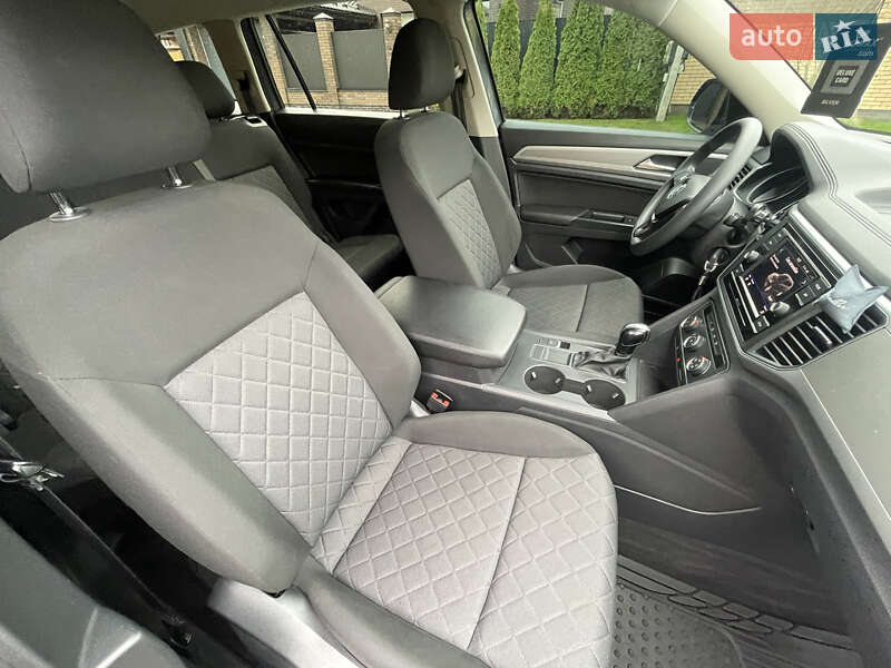 Внедорожник / Кроссовер Volkswagen Atlas 2017 в Киеве