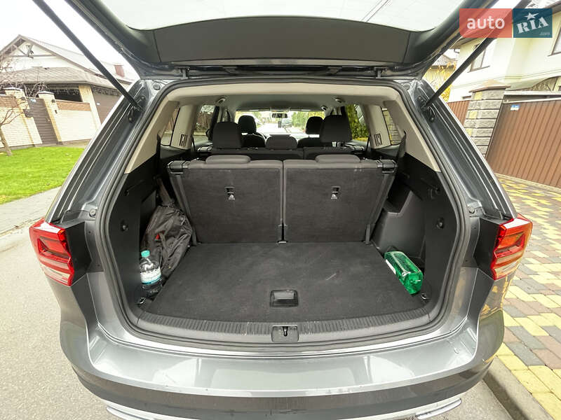 Внедорожник / Кроссовер Volkswagen Atlas 2017 в Киеве