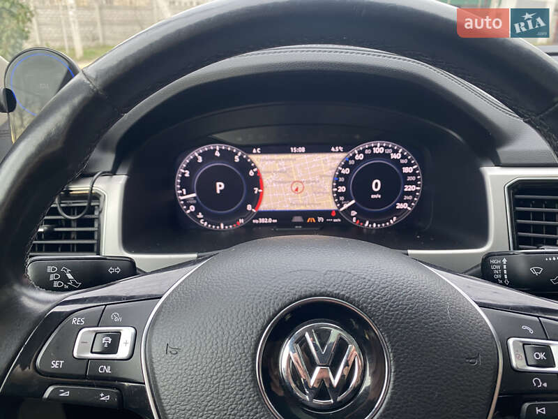 Позашляховик / Кросовер Volkswagen Atlas 2018 в Києві