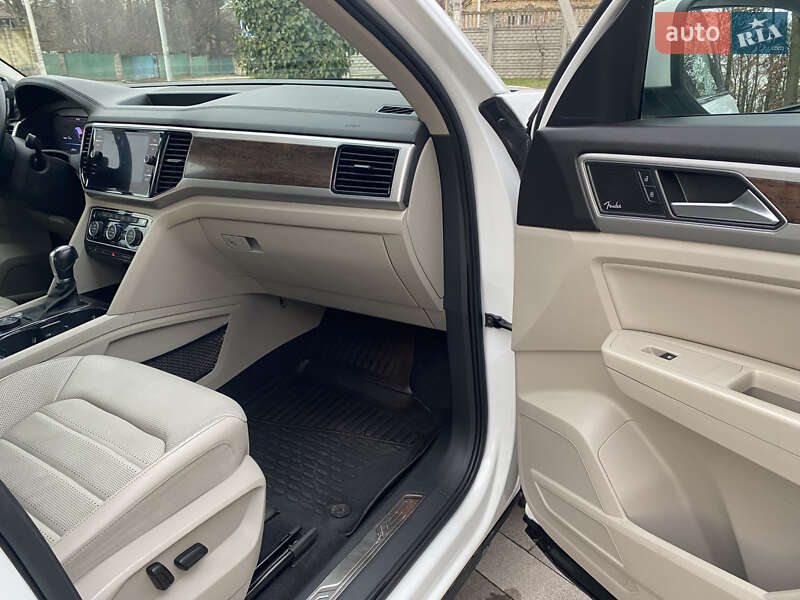 Позашляховик / Кросовер Volkswagen Atlas 2018 в Києві