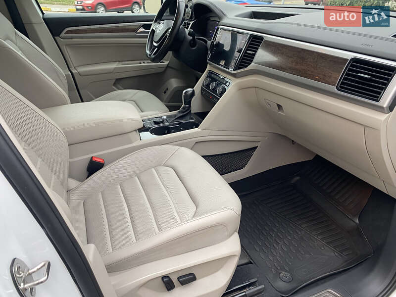 Позашляховик / Кросовер Volkswagen Atlas 2018 в Києві