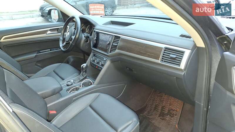 Позашляховик / Кросовер Volkswagen Atlas 2019 в Києві