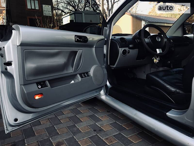 Кабриолет Volkswagen Beetle 2003 в Киеве