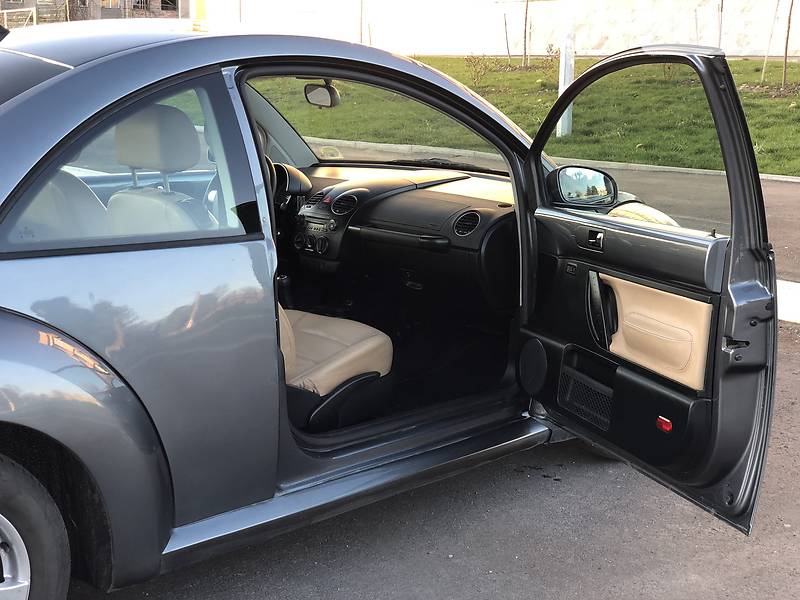 Хетчбек Volkswagen Beetle 2010 в Житомирі фото 16 Хетчбек Volkswagen Beetle 2010 в Житомирі