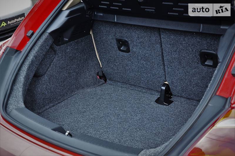 Хетчбек Volkswagen Beetle 2012 в Києві фото 25 Хетчбек Volkswagen Beetle 2012 в Києві