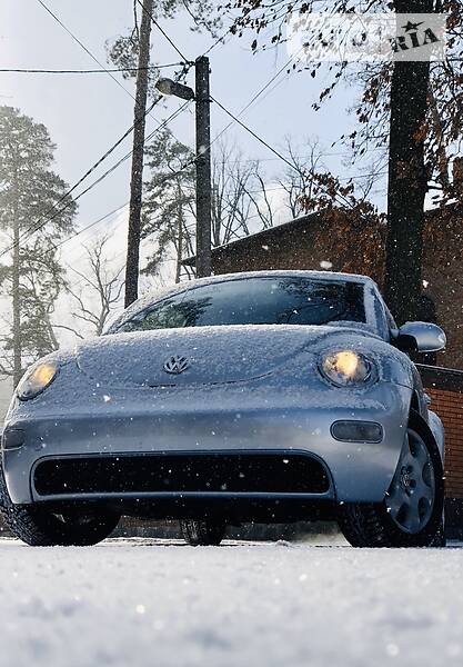 Кабриолет Volkswagen Beetle 2003 в Киеве