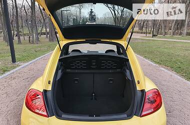 Хетчбек Volkswagen Beetle 2015 в 