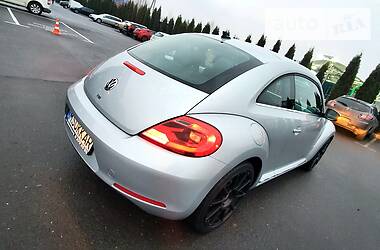Седан Volkswagen Beetle 2014 в Луцке