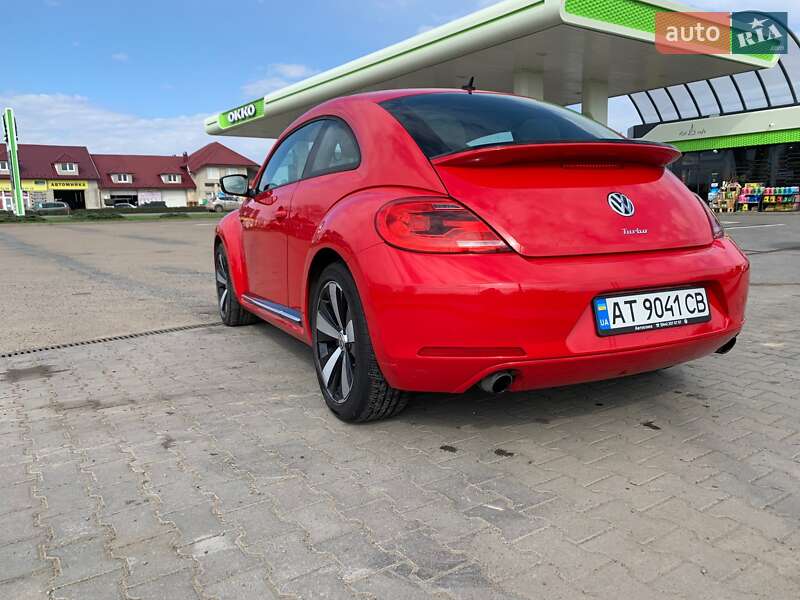Купе Volkswagen Beetle 2012 в Снятині