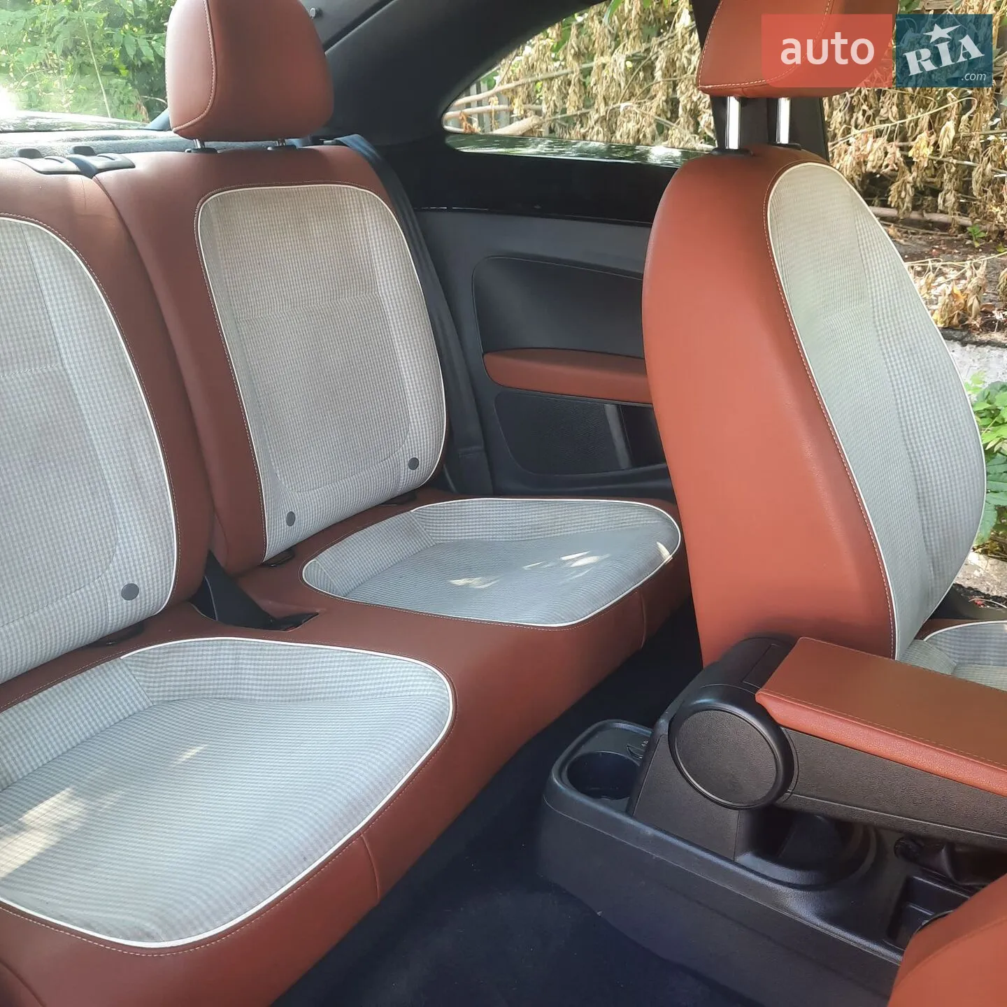 2014 Volkswagen Beetle - мініатюра 18