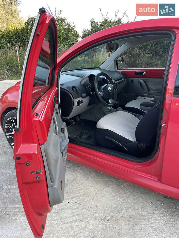 Хэтчбек Volkswagen Beetle 2000 в Харькове