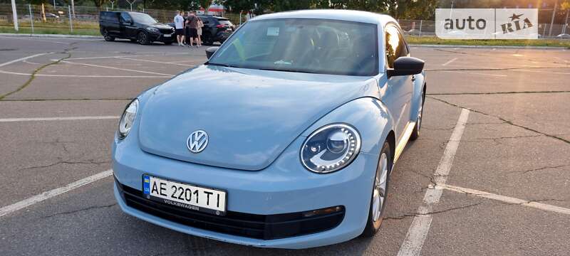 Хэтчбек Volkswagen Beetle 2015 в Днепре