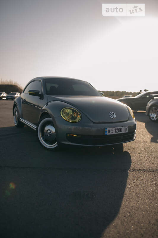 Хэтчбек Volkswagen Beetle 2012 в Днепре