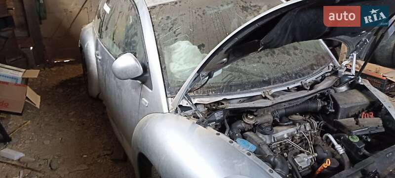 Хетчбек Volkswagen Beetle 1999 в Берегомету