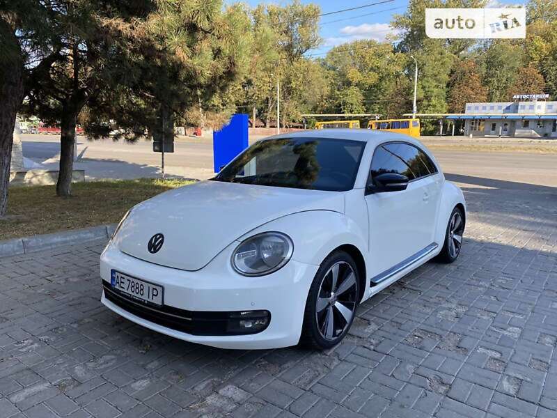 Хэтчбек Volkswagen Beetle 2012 в Днепре