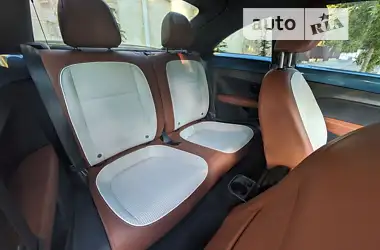 Volkswagen Beetle 2016