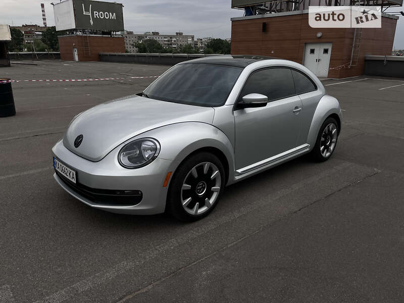 Хетчбек Volkswagen Beetle 2012 в Петропавлівській Борщагівці