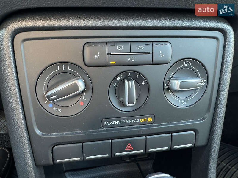 Хэтчбек Volkswagen Beetle 2015 в Ивано-Франковске