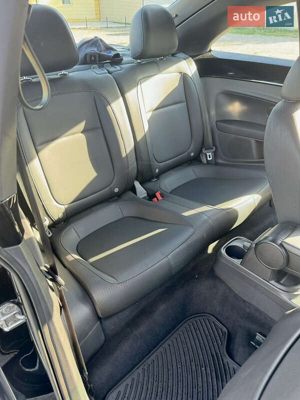 Хэтчбек Volkswagen Beetle 2015 в Ивано-Франковске