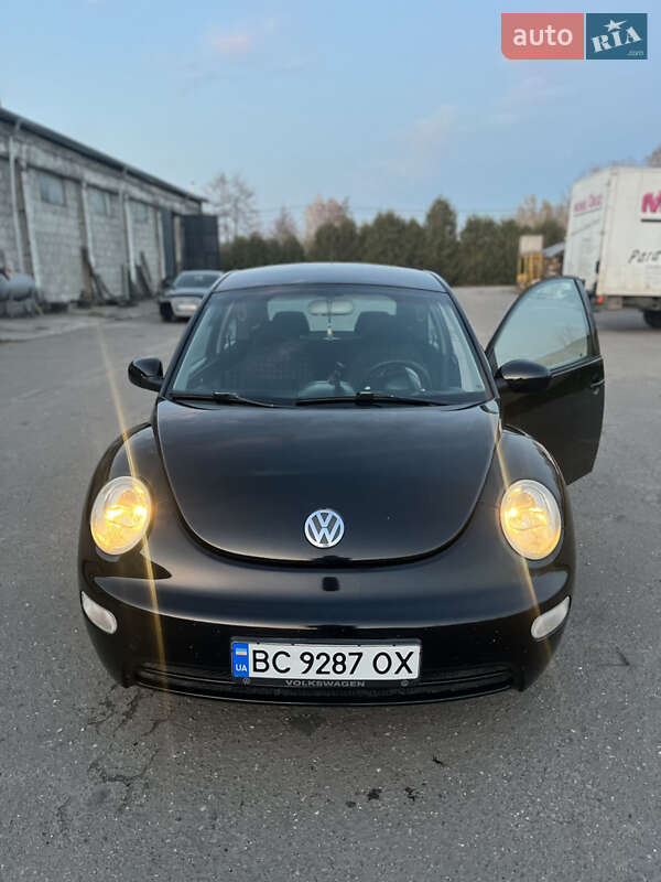 Хэтчбек Volkswagen Beetle 2001 в Жовкве