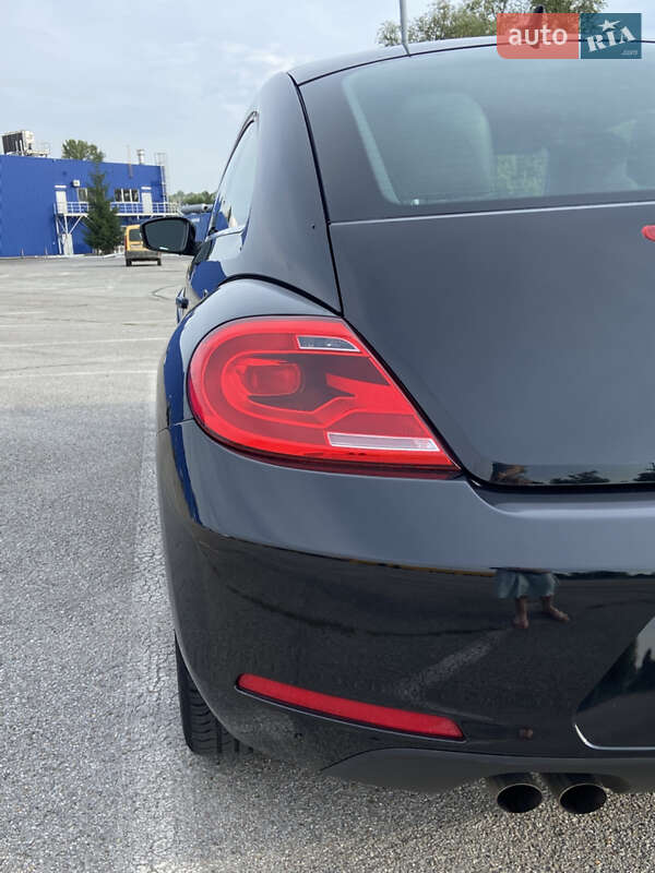 Хетчбек Volkswagen Beetle 2014 в Чернівцях