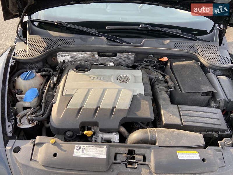 Хетчбек Volkswagen Beetle 2014 в Чернівцях