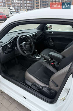 Хэтчбек Volkswagen Beetle 2015 в 