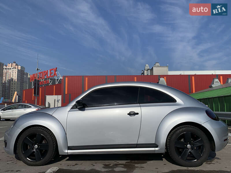 Хэтчбек Volkswagen Beetle 2012 в Киеве