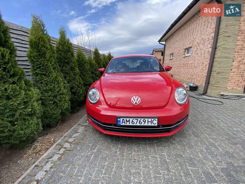 Хетчбек Volkswagen Beetle 2013 в 