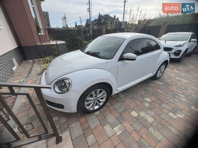 Хетчбек Volkswagen Beetle 2015 в Києві