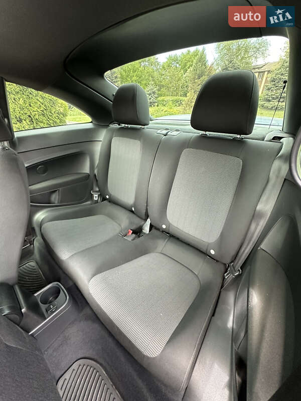 Хэтчбек Volkswagen Beetle 2014 в Днепре