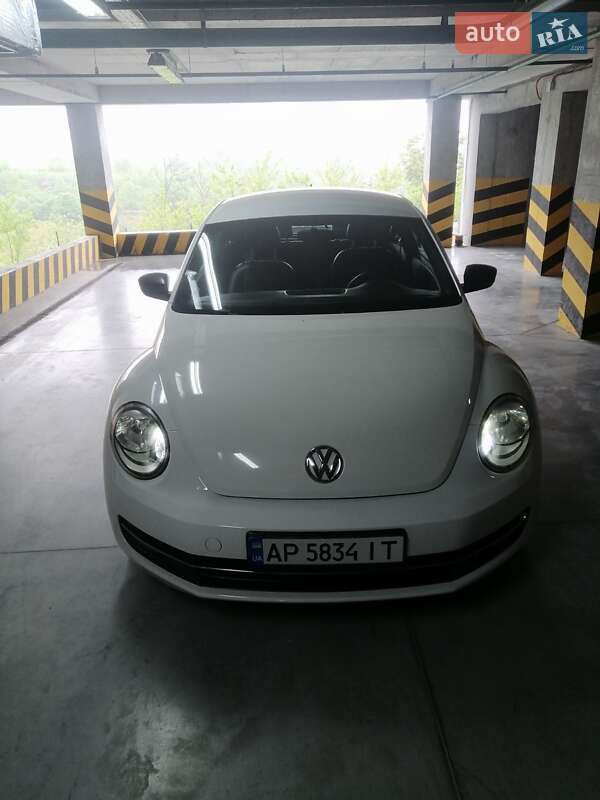 Хэтчбек Volkswagen Beetle 2015 в 