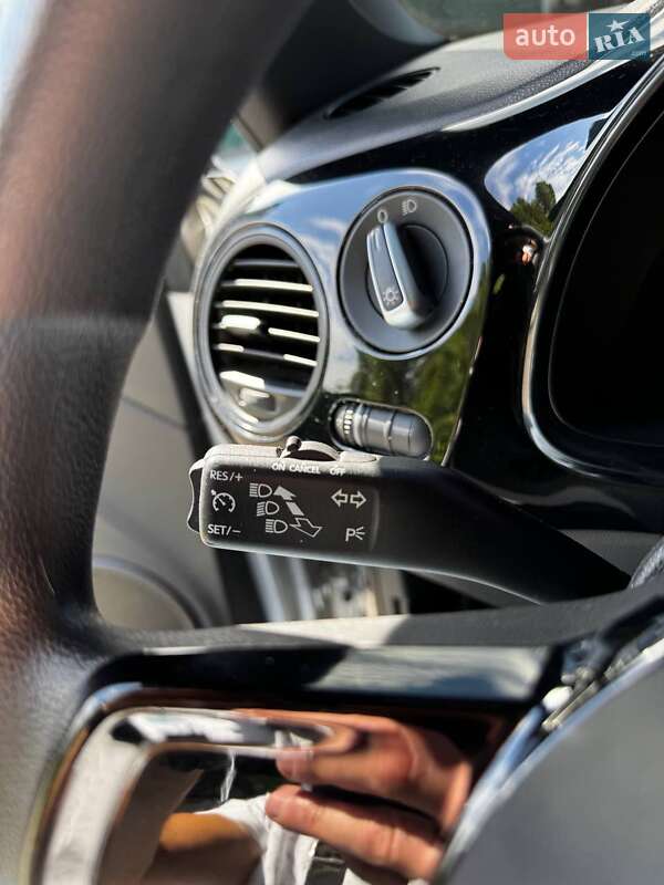 Хэтчбек Volkswagen Beetle 2012 в Киеве