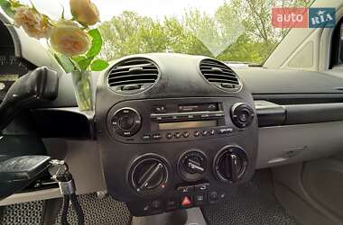 Хэтчбек Volkswagen Beetle 2000 в 