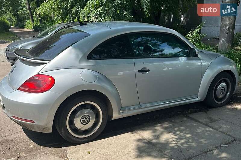 Хетчбек Volkswagen Beetle 2015 в Житомирі